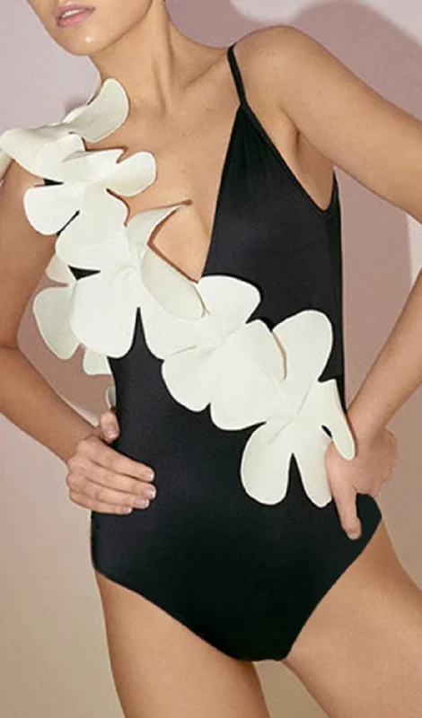 FLOWER DECOR BACKLESS ONE PIECE SWIMSUIT IN BLACK