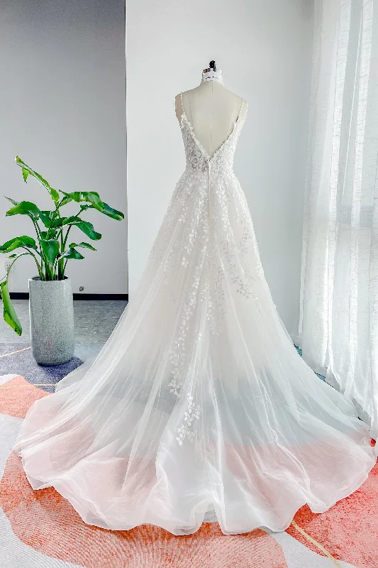 A-Line Court Train Lace Tulle Wedding Dress CW3157