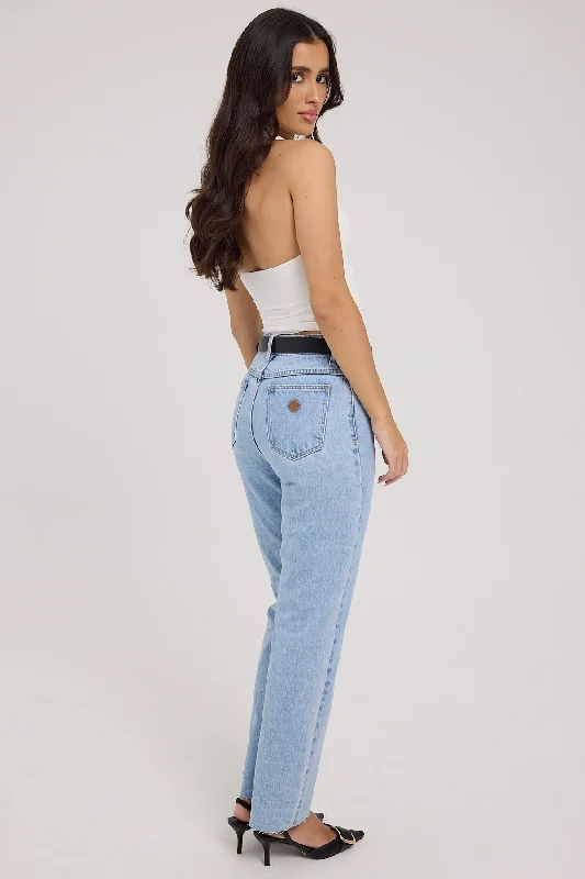 Abrand A 94 High Waisted Straight Petite Jean Walkaway