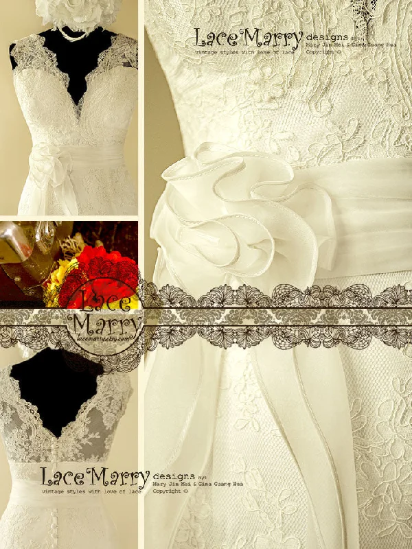 Enchanting and Feminine Lace Wedding Dress