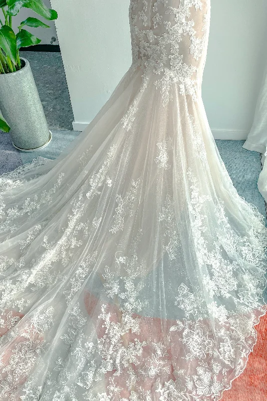 Trumpet-Mermaid Chapel Train Lace Tulle Wedding Dress CW3134