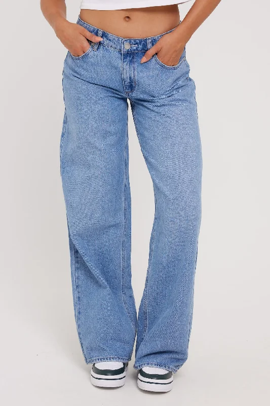 Wrangler Low Rise Farrah Jean Faded Mary Jane