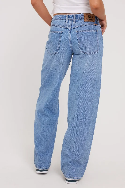 Wrangler Low Rise Farrah Jean Faded Mary Jane