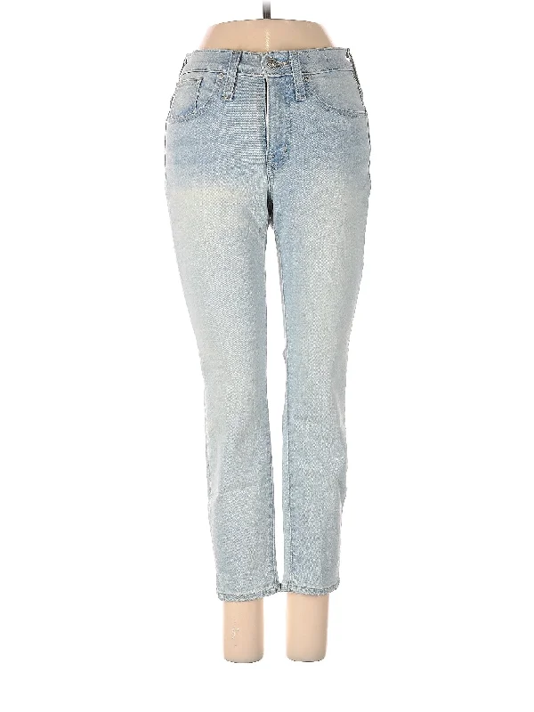 Don't Miss Out!Mid-Rise Straight-leg Jeans in Light Wash