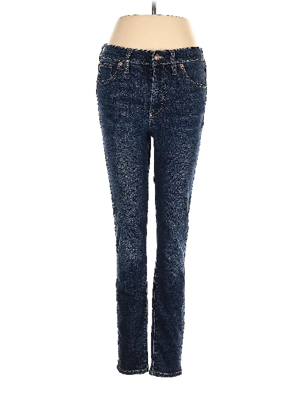 Only a Few Left – Order Now!Mid-Rise Straight-leg Jeans in Medium Wash