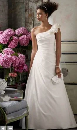 Shop the Hottest Deals!David's Bridal David's Bridal A-line Taffeta Gown Size 10