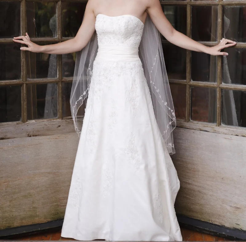 Only a Few Left – Order Now!Justin Alexander Sweetheart 5923