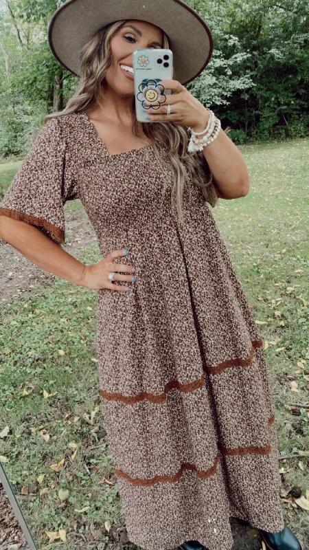Price Drops You’ll Love!ECB Exclusive: Made For You Lace Maxi, Brown