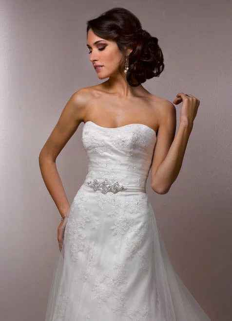 Limited Edition, Limited Price!Maggie Sottero Malina