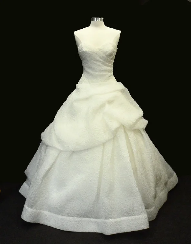 Your Shopping Spree Starts Here!Monique Lhuillier Bellflower