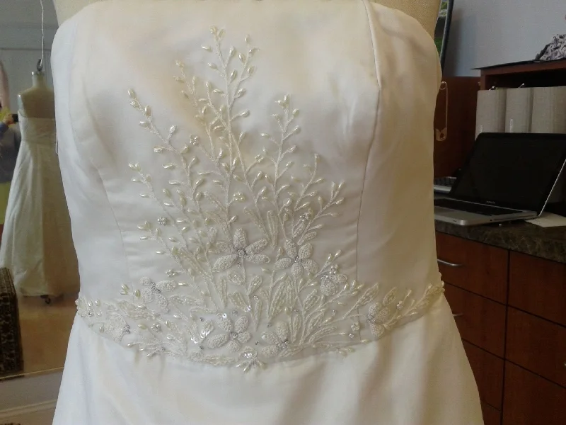 Limited Deals, Unlimited Savings!Other Amsale inspired couture gown