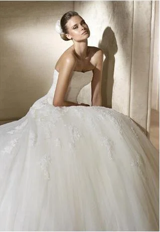 Steals and Deals Await!Pronovias Pronovias Alcanar Size 10