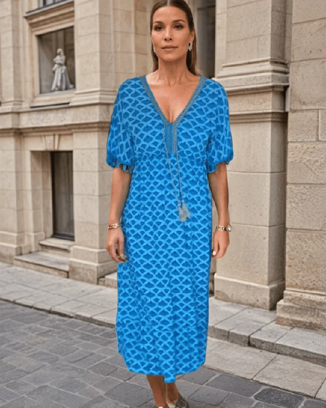 Massive Price Cuts!"Vanessa" V-neck casual dress with print
