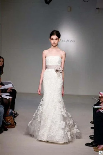 Everything Must Go!Vera Wang Hilary
