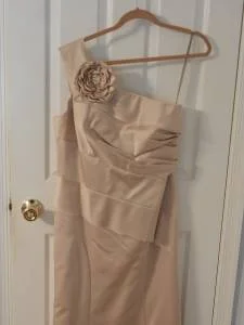 Biggest Sale of the Season!Vera Wang One Shoulder