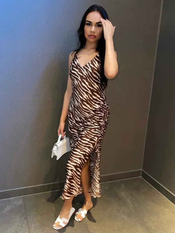 Score Big Savings Today!Zebra Side Ruched Dress
