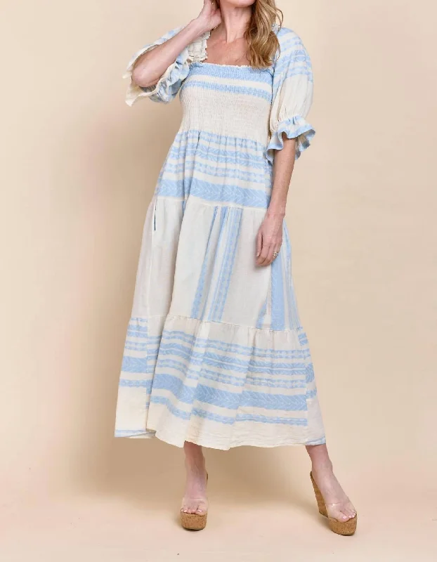 Flash Sale – Act Fast!Azel Smocked Maxi Dress In Blue/beige