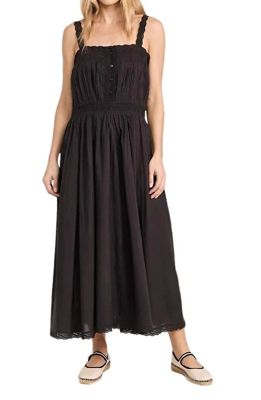Cachet Dress In Black