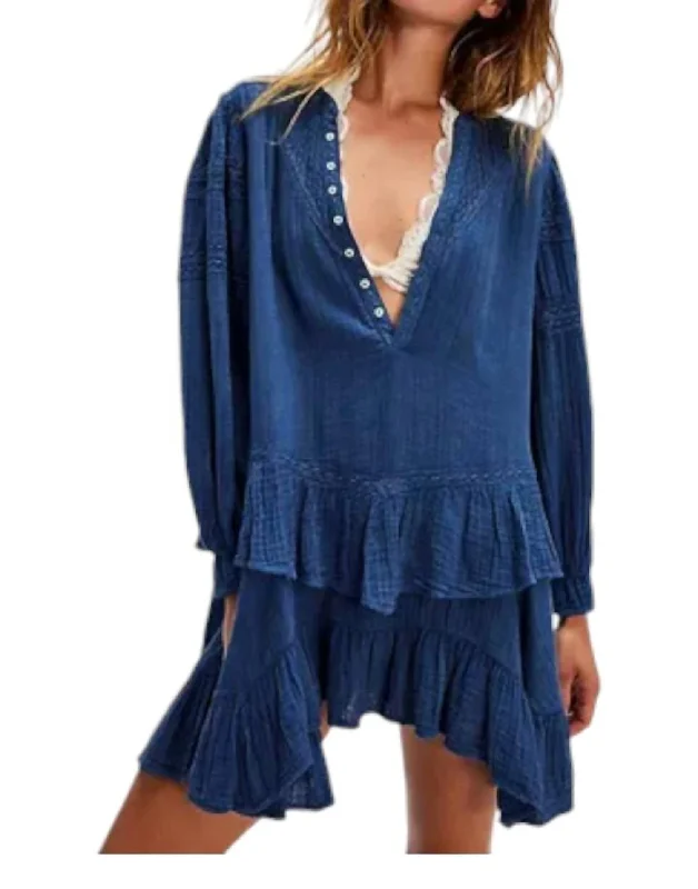 Exclusive Offers You’ll Love!Sachi Mini Dress In Navy