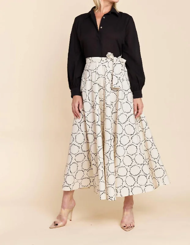 Shop Before It’s Gone!Shondra Maxi Dress In Black / Beige
