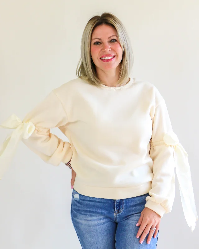 Your Shopping Wish, Our Discount Command!Bow Detail Sweatshirt in Cream