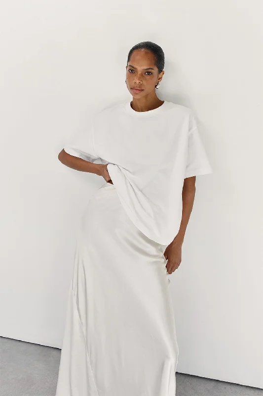 One Day Only – Huge Savings!NOAH OFF WHITE SIGNATURE COTTON TEE
