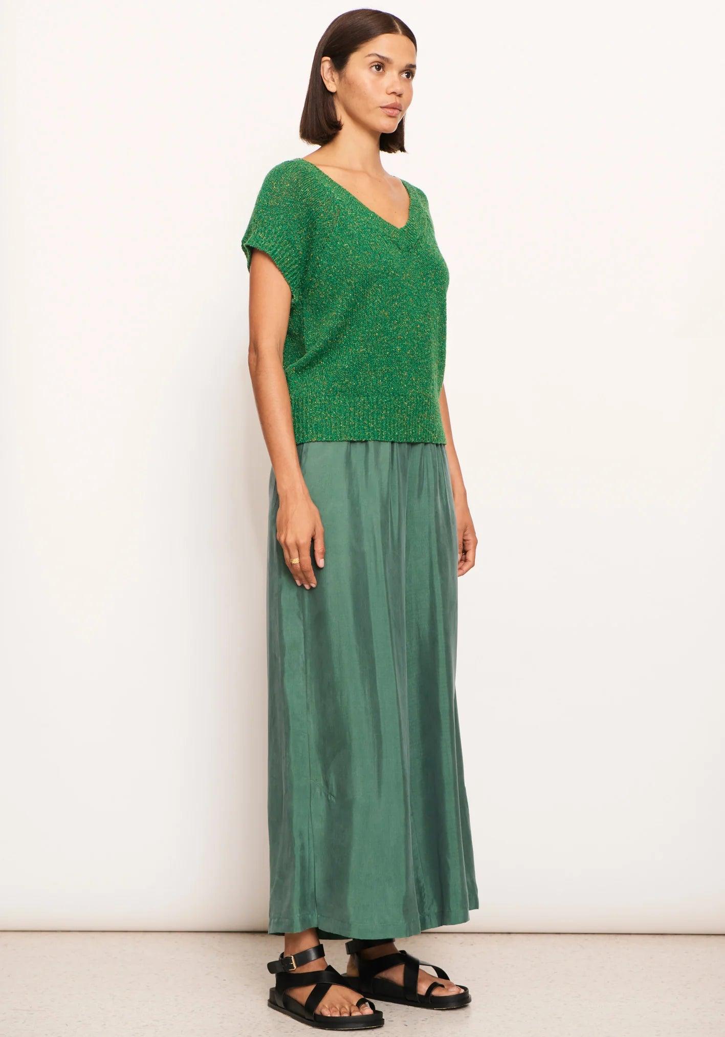 GREEN