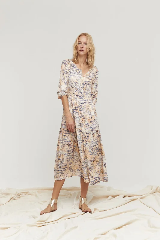 Every Deal is a Steal!AM Blue/Org Pol Buttoned Tier Dress