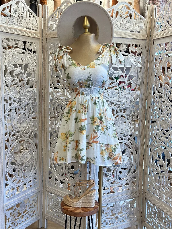 Shop Before It’s Gone!Bow Strap Floral Dress