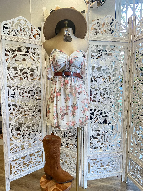Special Offer – Act Fast!Floral Heart Lined Dress