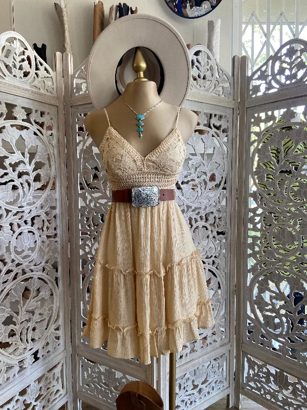 New Discounts Just Dropped!Tie Back Flowy Dress