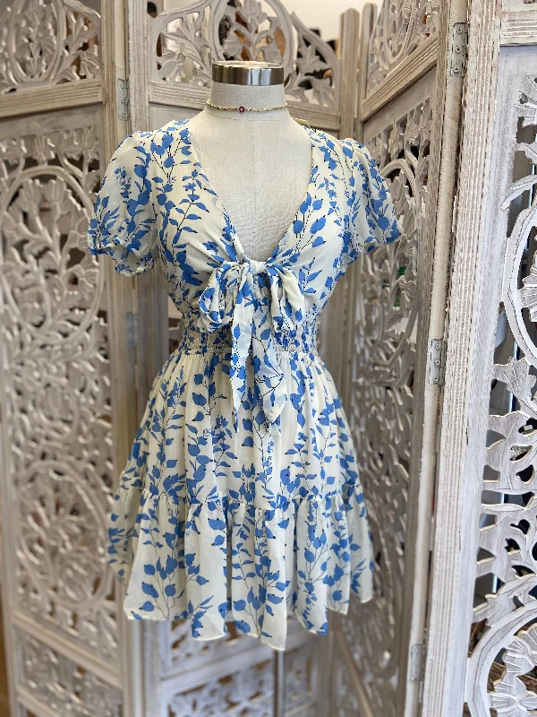 Unbeatable Prices!Tie Front Blue Petal Print Dress