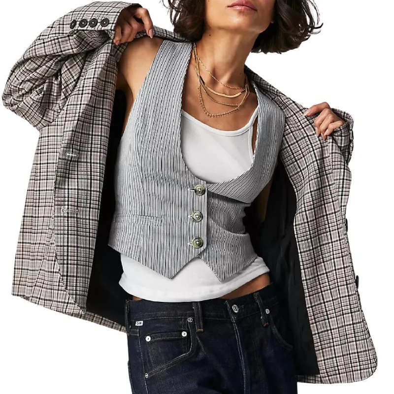 Act Fast – Limited Time Savings!Cali Plaid Blazer In Dust Combo