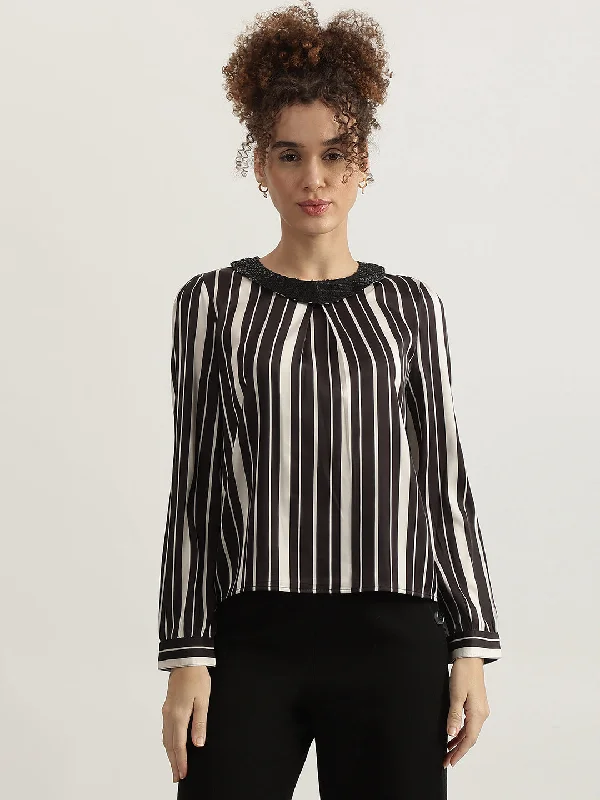 Act Fast – Limited Time Savings!Centrestage Women Black Striped Round Neck Full Sleeves Top
